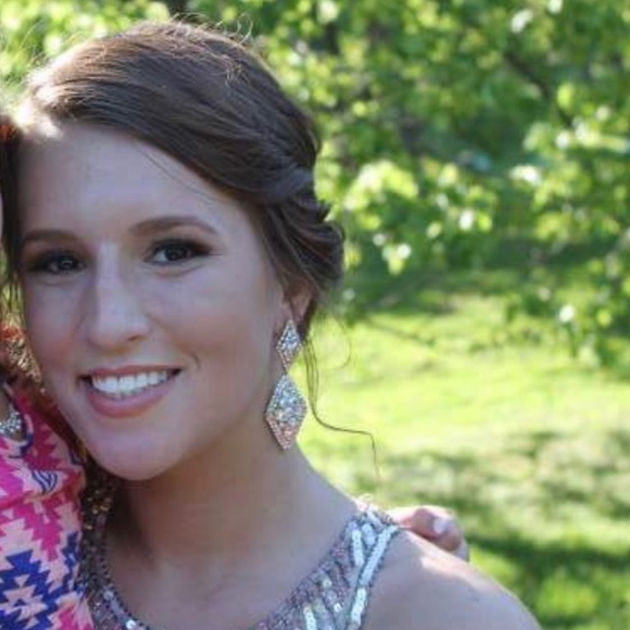 Meet your Posher, Bethany - Picture 1 of 1